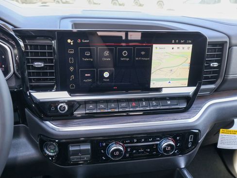 New 2026 GMC Sierra 1500 SLT image 15