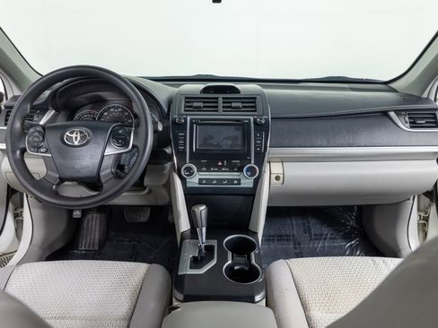 Used 2012 Toyota Camry LE image 27