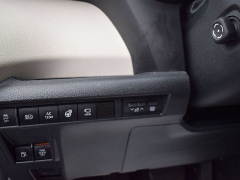 Used 2024 Toyota Sienna Platinum AWD/4WD image 21