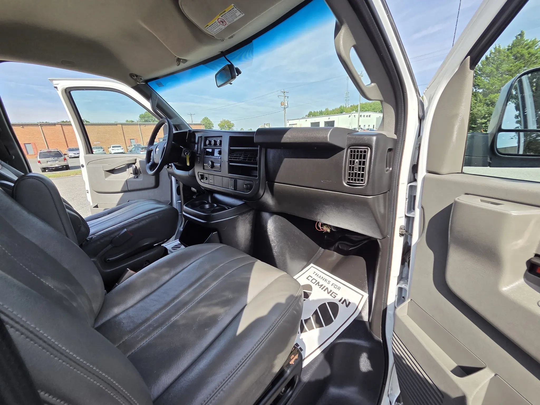 Used 2016 Chevrolet Express 3500 RWD image 14