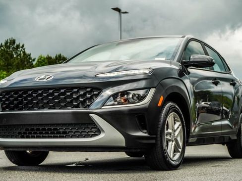 Used 2023 Hyundai Kona SE w/ Cargo Package AWD/4WD image 9