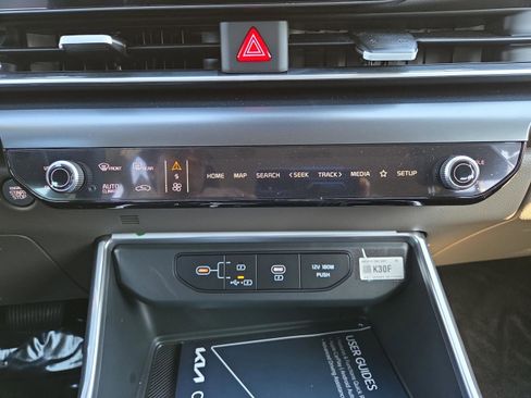 New 2026 Kia Carnival FWD image 32
