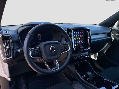 Used 2023 Volvo XC40 Recharge Ultimate w/ Protection Package Premier image 10