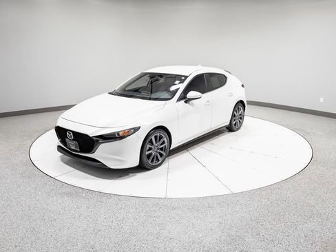 Used 2019 MAZDA MAZDA3 AWD Hatchback w/ Preferred Pkg image 34