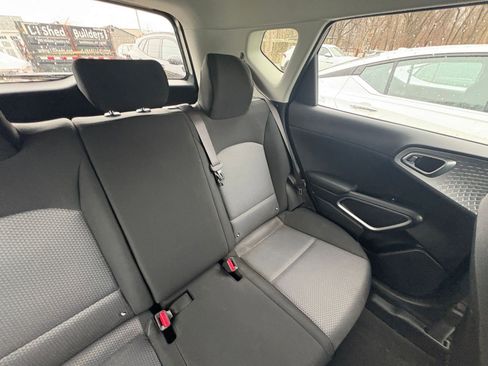 Used 2025 Kia Soul LX w/ LX Technology Package image 33