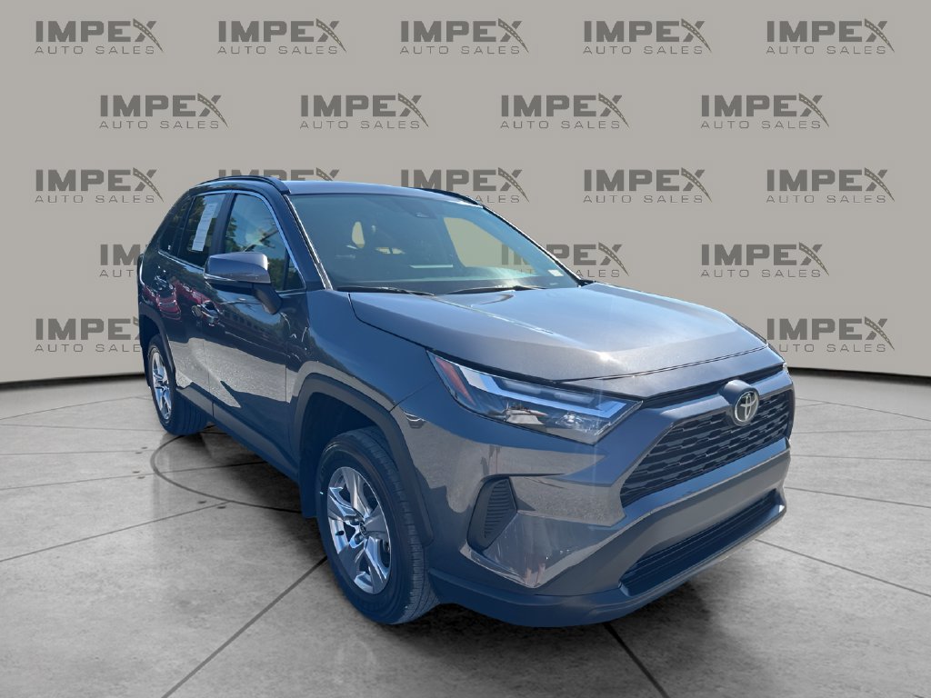 Used 2023 Toyota RAV4 XLE AWD/4WD image 7