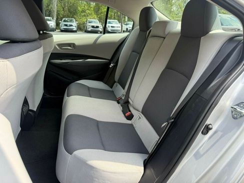 Used 2025 Toyota Corolla LE FWD image 7