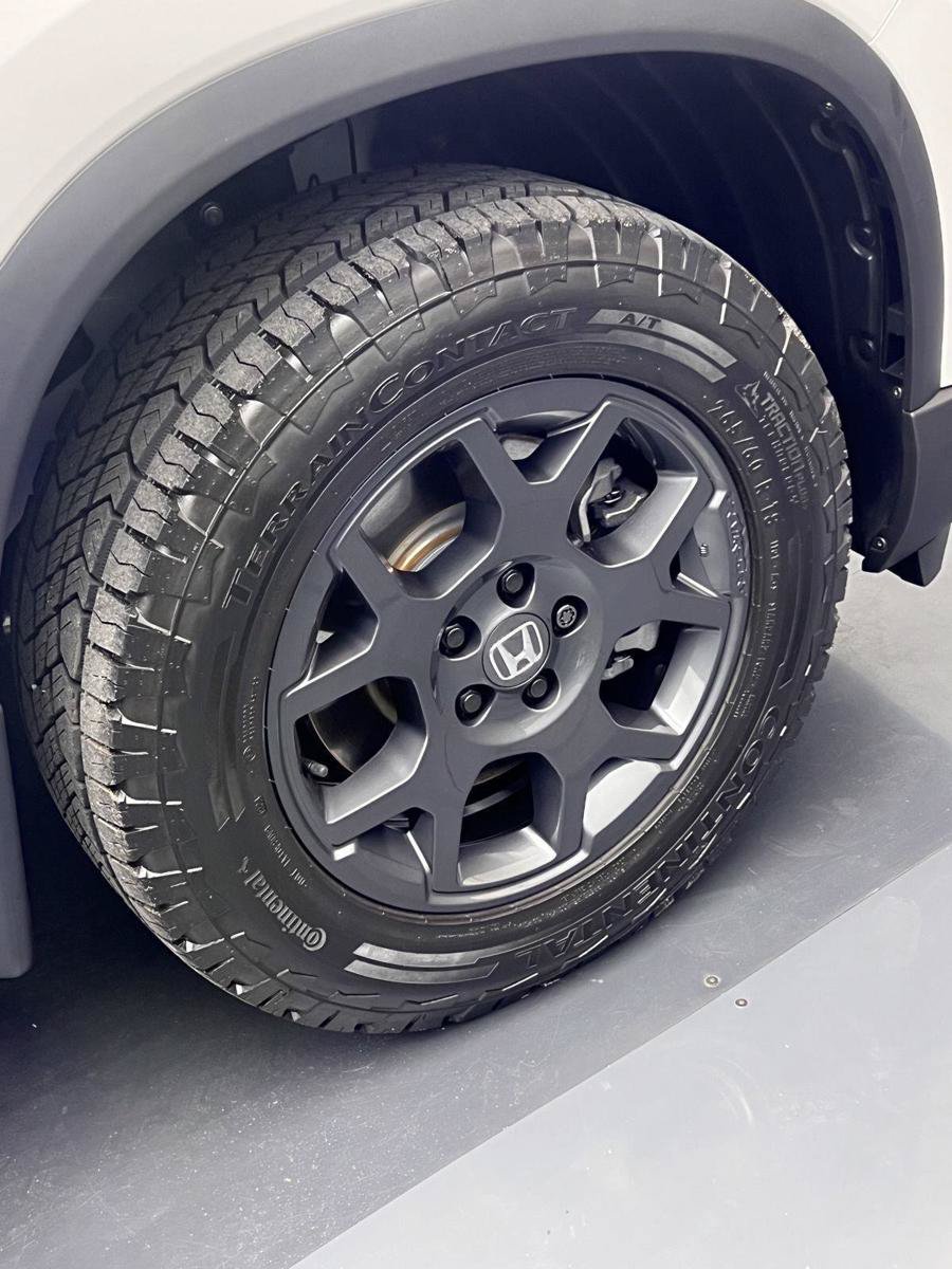 Certified 2025 Honda Pilot TrailSport image 46