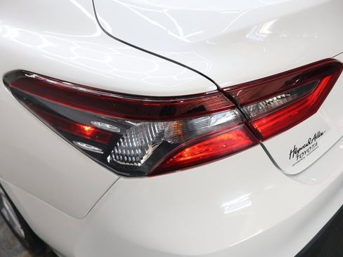 Used 2022 Toyota Camry LE FWD image 28