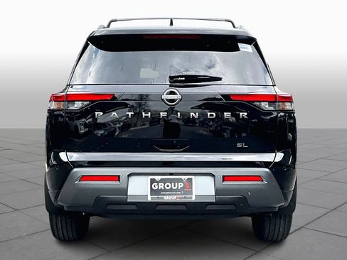 New 2026 Nissan Pathfinder SL image 4