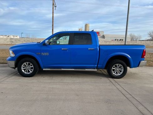 Used 2018 RAM 1500 SLT image 2