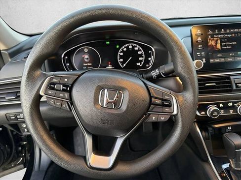 Used 2018 Honda Accord EX image 14