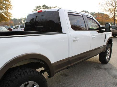 Used 2017 Ford F250 Lariat w/ Lariat Value Package image 11