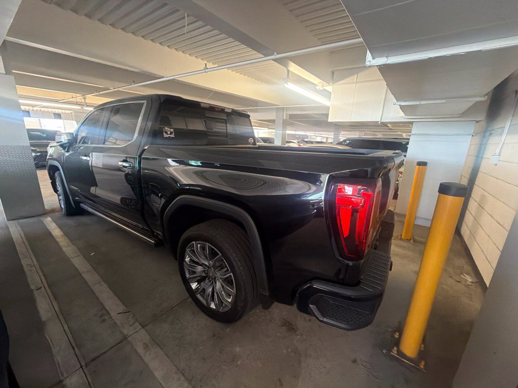 Used 2025 GMC Sierra 1500 Denali w/ Denali Reserve Package AWD/4WD image 3