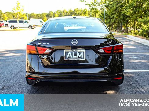 Used 2024 Nissan Altima 2.5 SV FWD image 10