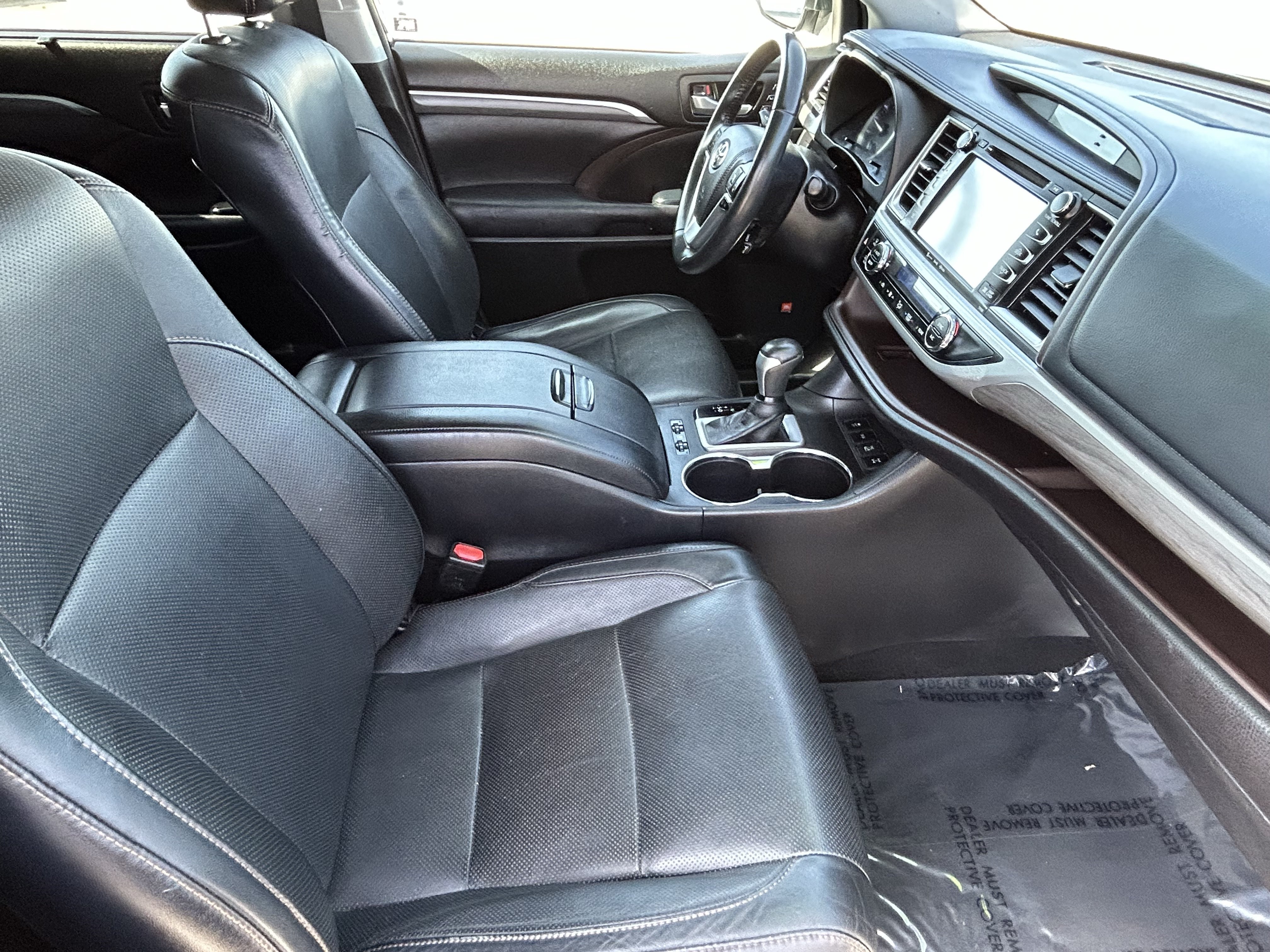 Used 2017 Toyota Highlander Limited w/ Carpet Mat Package AWD/4WD image 10
