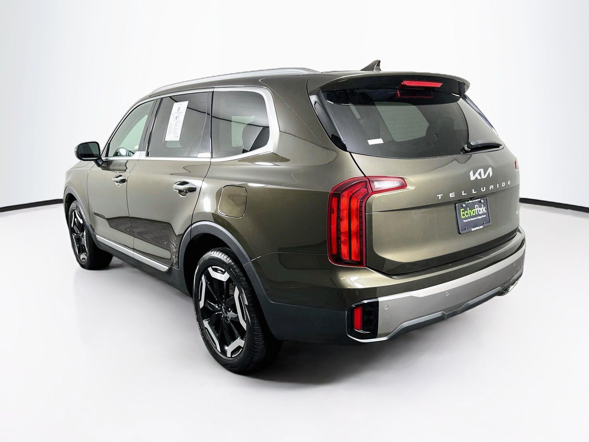 Used 2025 Kia Telluride S AWD/4WD image 5