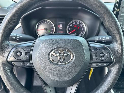 Used 2020 Toyota RAV4 LE w/ All Weather Liner Package AWD/4WD image 26