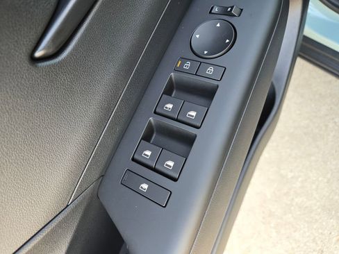 New 2026 Hyundai Kona SE image 19