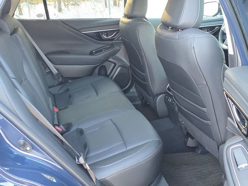 Used 2025 Subaru Outback Limited image 23