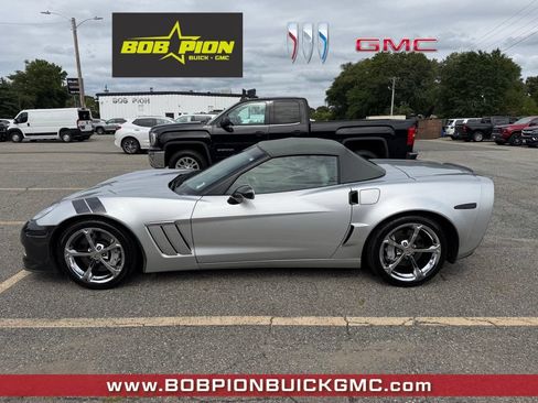 Used 2013 Chevrolet Corvette Grand Sport w/ 3LT Preferred Equipment Group RWD image 2