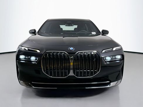 Certified 2023 BMW i7 xDrive60 image 2