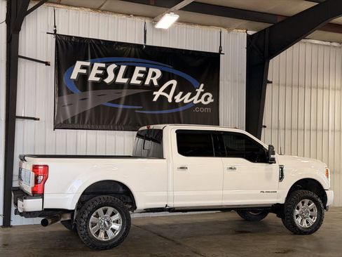 Used 2017 Ford F350 Platinum w/ Platinum Ultimate Package AWD/4WD image 3