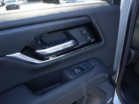 New 2026 GMC Yukon Denali w/ Sun & Power Step Package AWD/4WD image 13