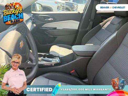 Used 2025 Chevrolet Trax LT FWD image 8