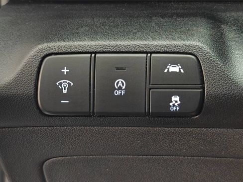 Used 2021 Hyundai Elantra SE FWD image 9