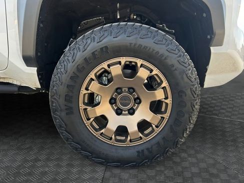 Used 2025 Toyota Tacoma Trailhunter w/ Tow Tech Package image 14