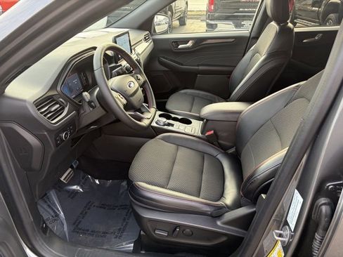 Used 2023 Ford Escape ST-Line Select image 17