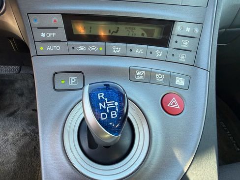 Used 2012 Toyota Prius Three w/ Appearance Pkg FWD image 34