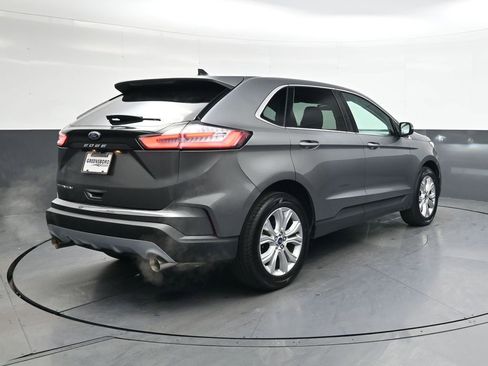 Used 2022 Ford Edge Titanium w/ Equipment Group 301A image 4