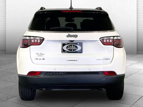 Used 2025 Jeep Compass Limited AWD/4WD image 3