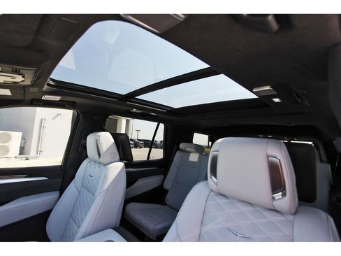 New 2025 Cadillac Escalade Sport Platinum w/ LPO, ONYX Package image 23