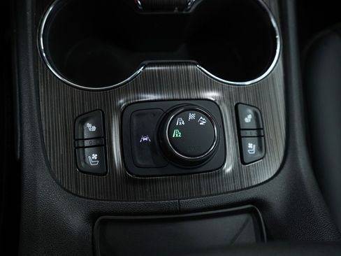 Used 2022 GMC Acadia SLT w/ Preferred Package image 26