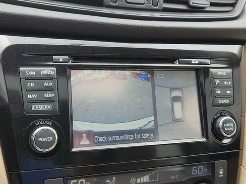 Used 2017 Nissan Rogue SV w/ Sun & Sound Touring Package AWD/4WD image 16