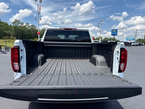 New 2026 GMC Sierra 1500 SLE AWD/4WD image 14