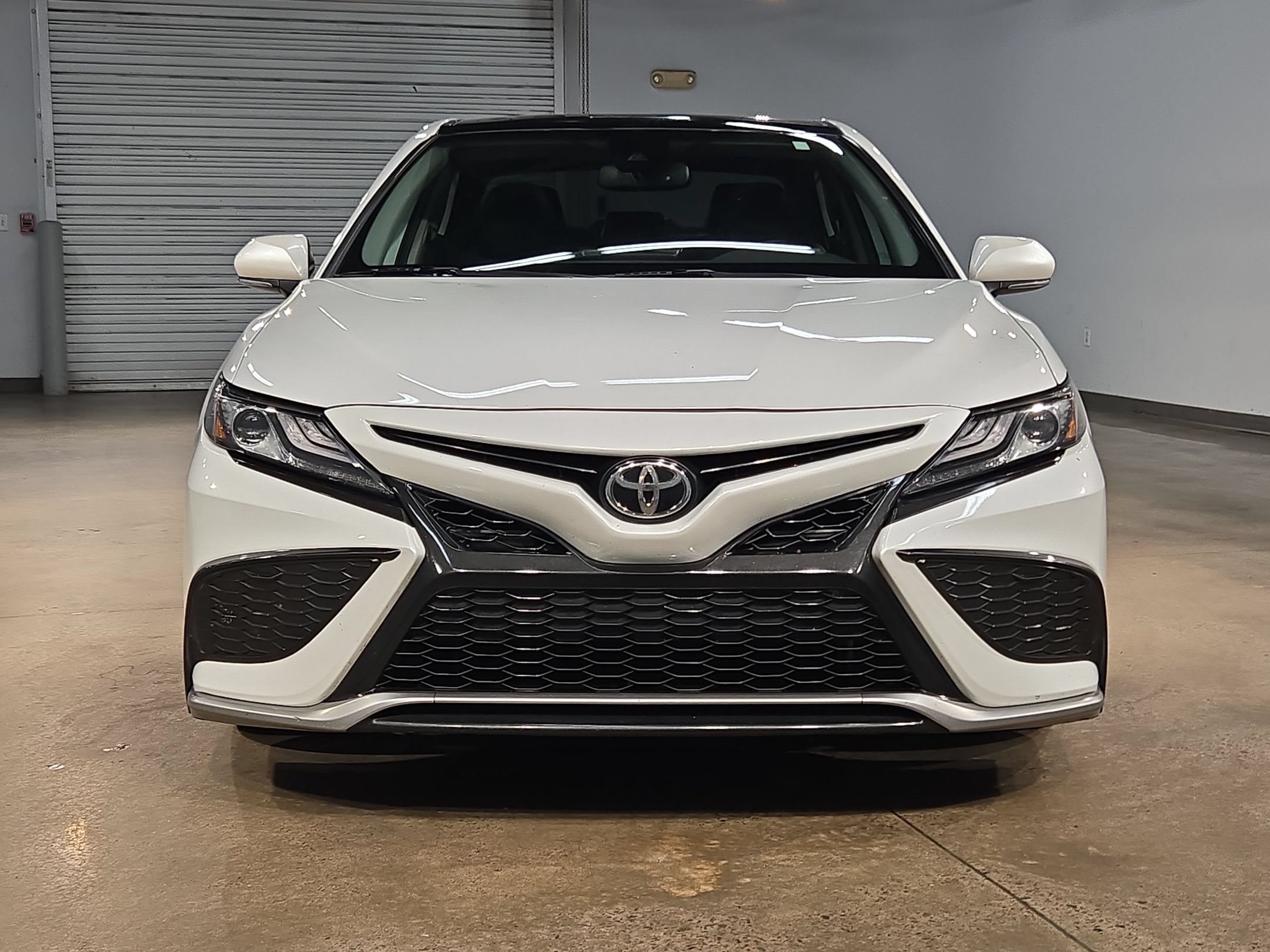 Used 2021 Toyota Camry XSE FWD image 2