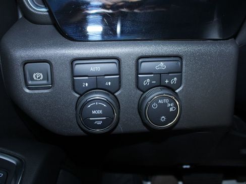 Used 2025 Chevrolet Silverado 1500 LT image 28