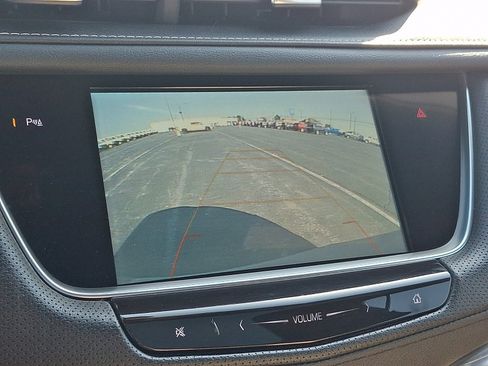 Used 2018 Cadillac XT5 Luxury w/ Driver Awareness Package AWD/4WD image 18