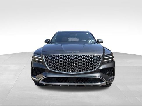 Certified 2025 Genesis GV80 3.5T Prestige AWD/4WD image 11