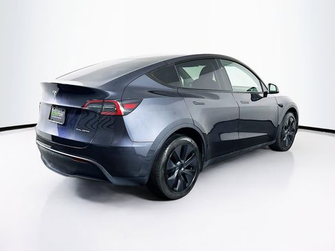 Used 2024 Tesla Model Y Long Range image 10