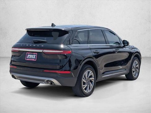 Used 2024 Lincoln Corsair FWD w/ Equipment Group 101A image 5