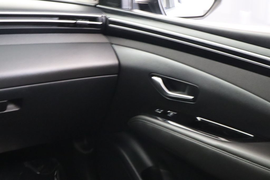 Used 2023 Hyundai Tucson Limited FWD image 30