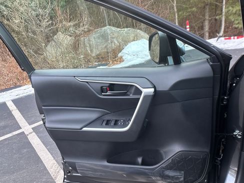 New 2025 Toyota RAV4 LE image 12