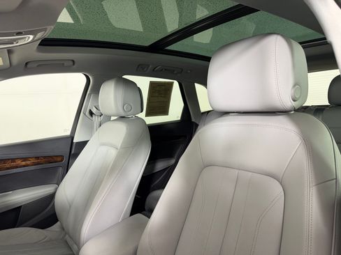 Used 2018 Audi Q5 Prestige w/ Prestige Package AWD/4WD image 25