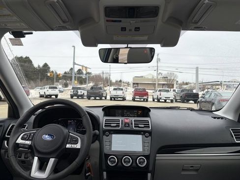 Used 2017 Subaru Forester 2.5i Limited image 16