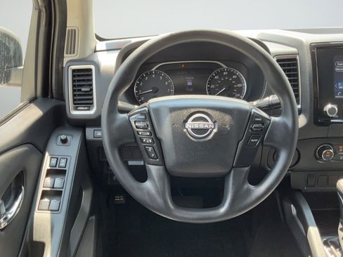 Used 2022 Nissan Frontier SV RWD image 15